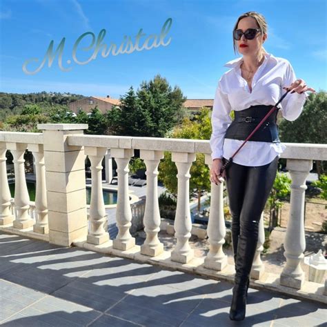 iwantclips domina elara